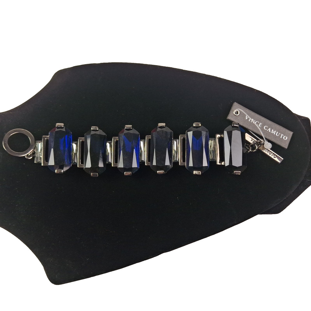 NWT Vince Camuto Hematite-Tone Alpha Energy Stones Toggle Bracelet